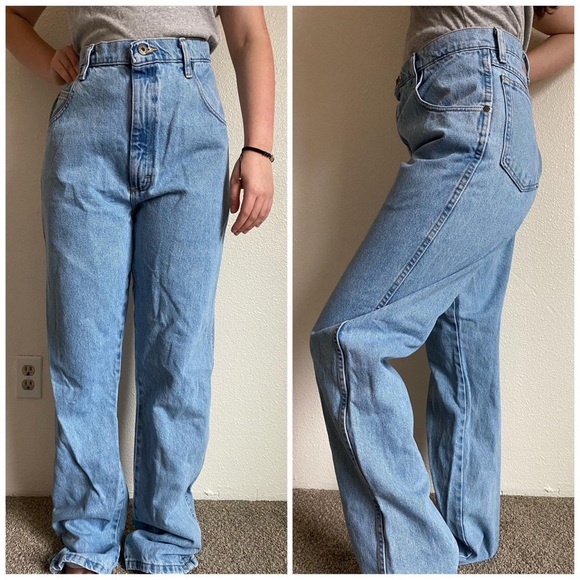 Preloved Cabelas jeans 🦆 - Picture 2 of 4